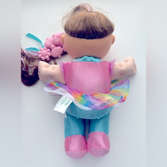 Laura Emily Cabbage Patch Kid Deluxe Toddler Style 'N Play doll - Picture 6 of 10